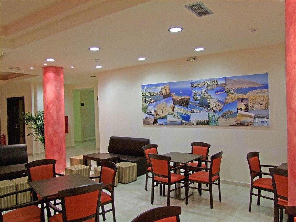 Hotel Sea Breeze Sitia  Exteriör bild