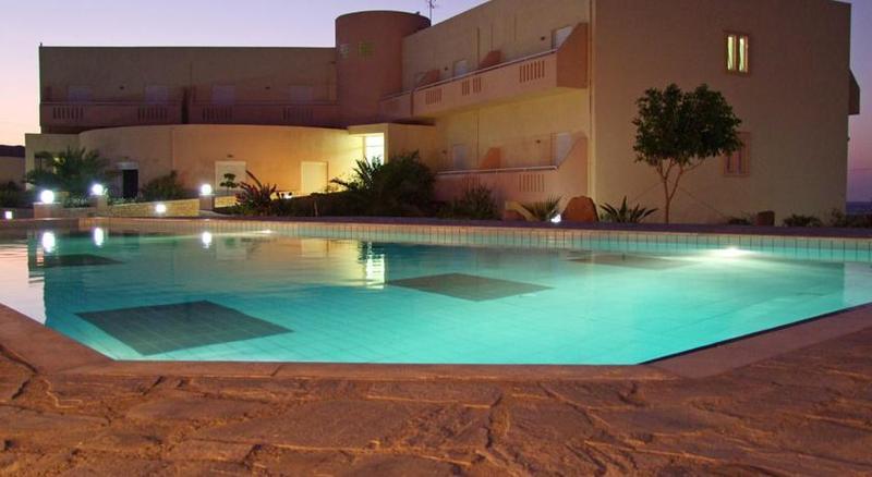 Hotel Sea Breeze Sitia  Exteriör bild