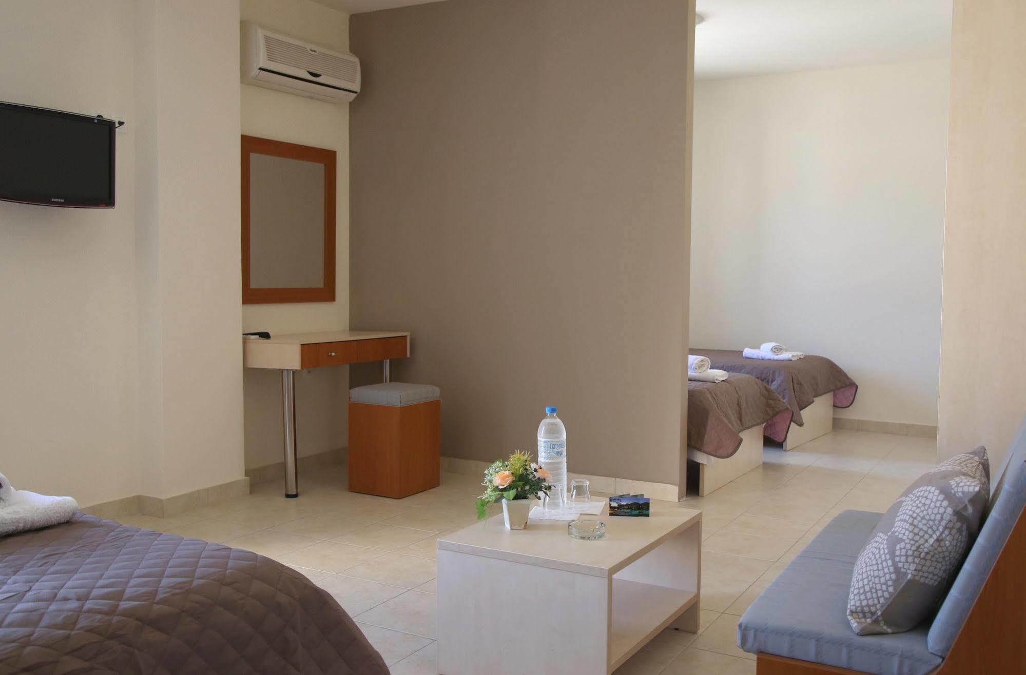 Hotel Sea Breeze Sitia  Exteriör bild