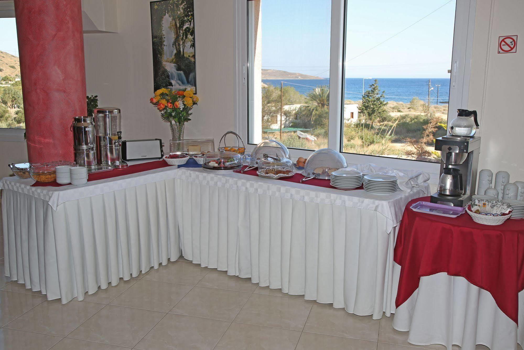 Hotel Sea Breeze Sitia  Exteriör bild